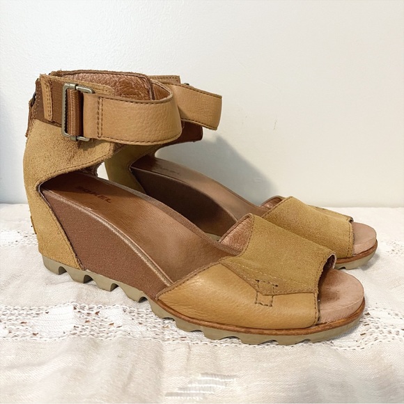 Sorel | Joanie ll Ankle Strap Wedge Sandal - Picture 2 of 13